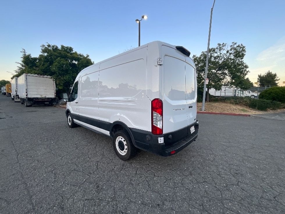Cargo Van (Panel Van)-Light and Medium Duty Trucks-Ford-2020-Transit 250-West Sacramento-CA-132,959\n\t\tmiles-$ 26,750 - Image 6