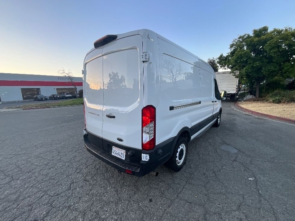 Cargo Van (Panel Van)-Light and Medium Duty Trucks-Ford-2020-Transit 250-West Sacramento-CA-132,959\n\t\tmiles-$ 26,750 - Image 12
