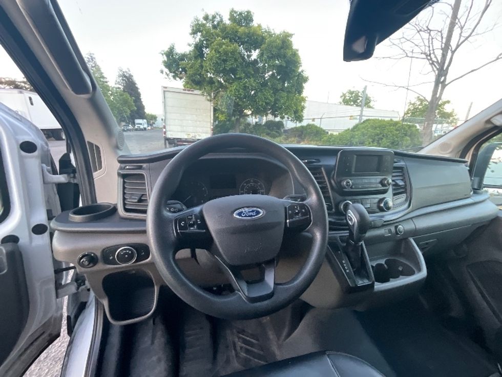 Cargo Van (Panel Van)-Light and Medium Duty Trucks-Ford-2020-Transit 250-West Sacramento-CA-132,959\n\t\tmiles-$ 26,750 - Image 17