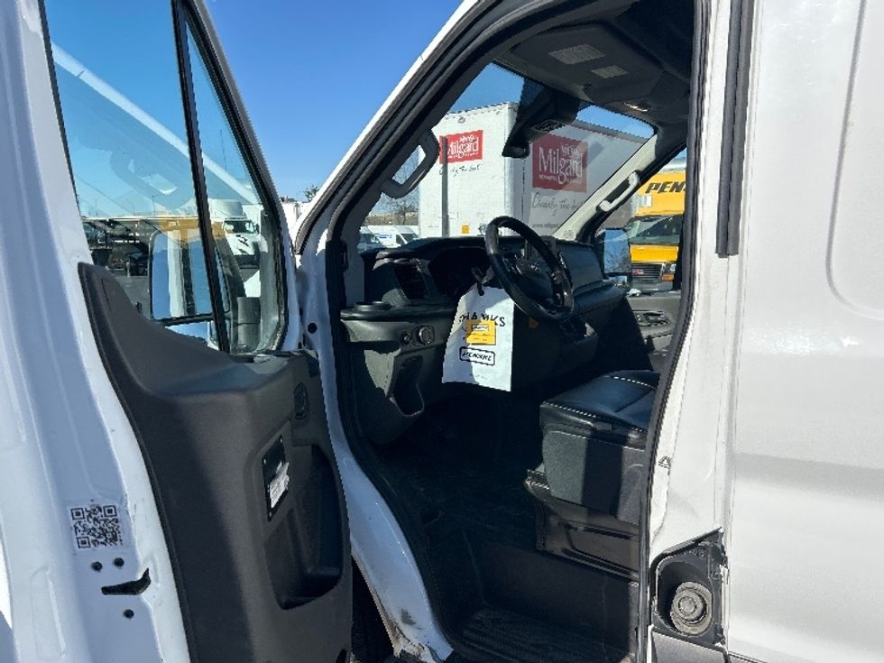 Cargo Van (Panel Van)-Light and Medium Duty Trucks-Ford-2020-Transit 250-West Sacramento-CA-71,402\n\t\tmiles-$ 40,250 - Image 15