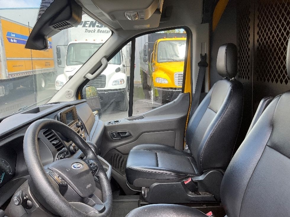 2020 Ford Transit photo 17