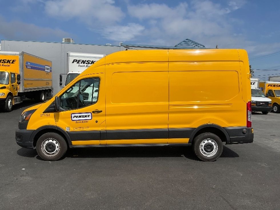 Cargo Van (Panel Van)-Light and Medium Duty Trucks-Ford-2020-Transit 250-West Sacramento-CA-89,809\n\t\tmiles-$ 28,250 - Image 4