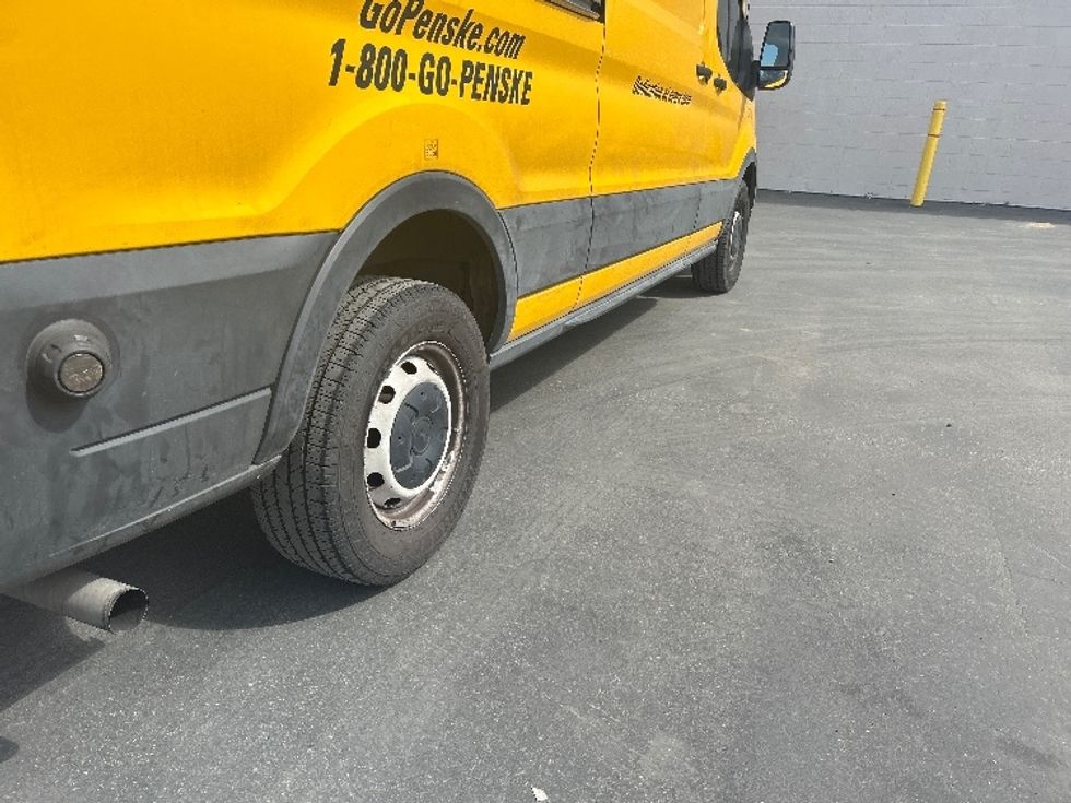 Cargo Van (Panel Van)-Light and Medium Duty Trucks-Ford-2020-Transit 250-West Sacramento-CA-96,878\n\t\tmiles-$ 28,250 - Image 14