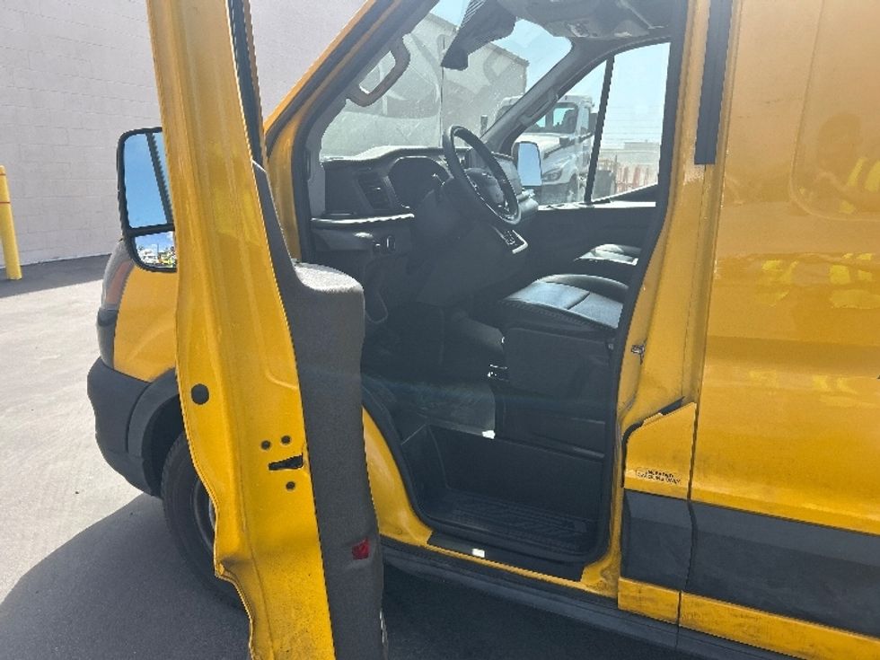 Cargo Van (Panel Van)-Light and Medium Duty Trucks-Ford-2020-Transit 250-West Sacramento-CA-96,878\n\t\tmiles-$ 28,250 - Image 16