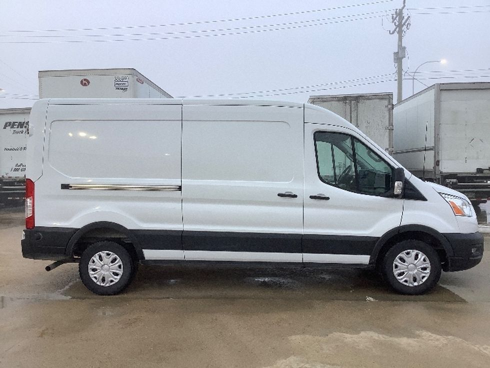 Cargo Van (Panel Van)-Light and Medium Duty Trucks-Ford-2020-Transit 250-Winnipeg-MB-66,197\n\t\tkm-$ 41,000 - Image 15