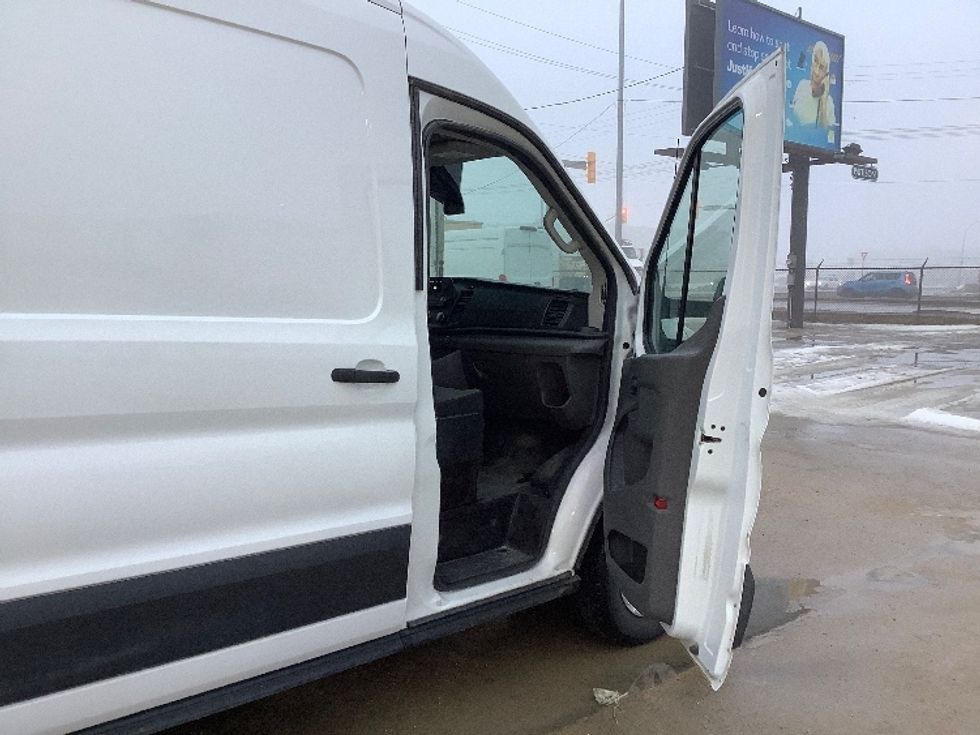 Cargo Van (Panel Van)-Light and Medium Duty Trucks-Ford-2020-Transit 250-Winnipeg-MB-66,197\n\t\tkm-$ 41,000 - Image 20