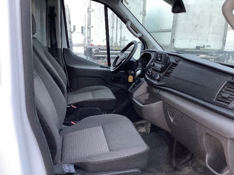 Cargo Van (Panel Van)-Light and Medium Duty Trucks-Ford-2020-Transit 250-Winnipeg-MB-66,197\n\t\tkm-$ 41,000 - Image 23