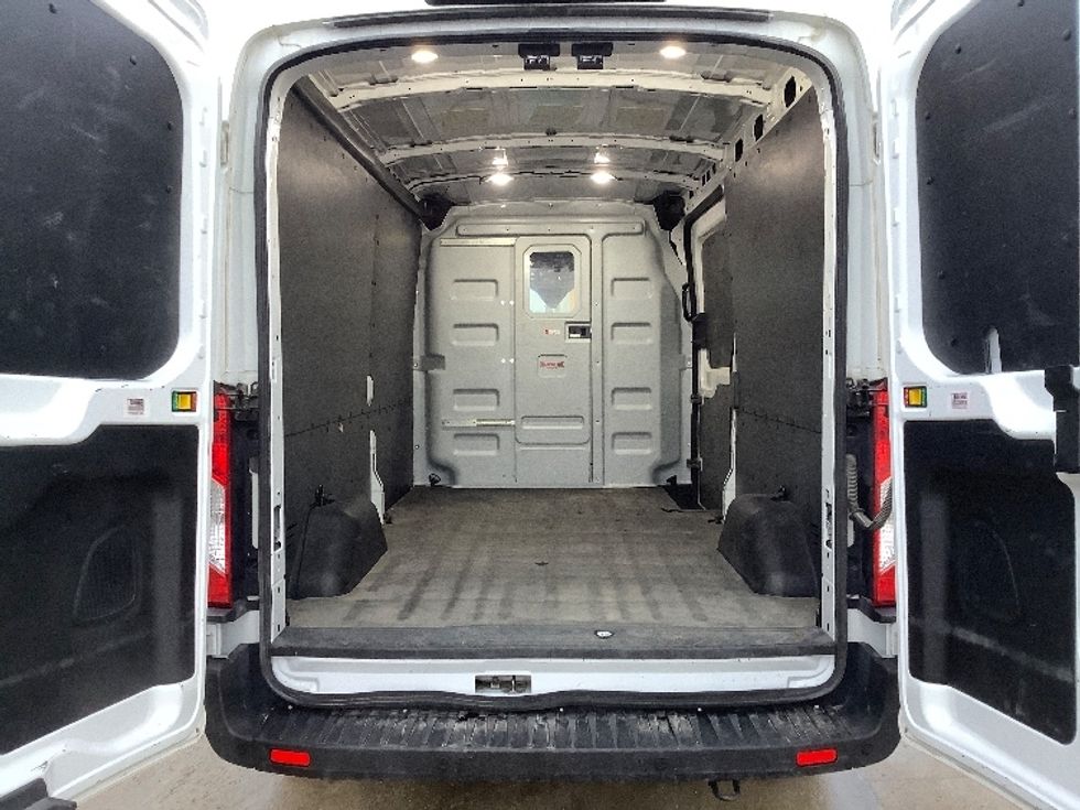 Cargo Van (Panel Van)-Light and Medium Duty Trucks-Ford-2020-Transit 250-Winnipeg-MB-66,197\n\t\tkm-$ 41,000 - Image 8
