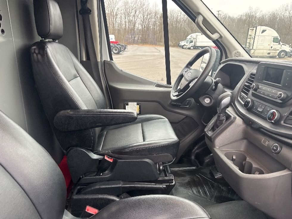 Cargo Van (Panel Van)-Light and Medium Duty Trucks-Ford-2020-Transit 250-Zanesville-OH-43,663\n\t\tmiles-$ 36,000 - Image 22