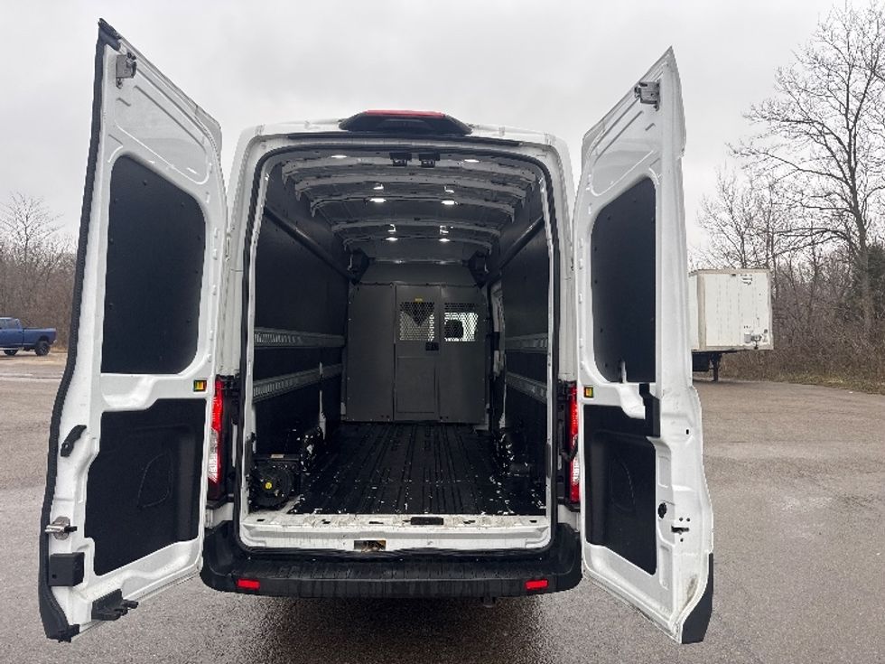 Cargo Van (Panel Van)-Light and Medium Duty Trucks-Ford-2020-Transit 250-Zanesville-OH-43,663\n\t\tmiles-$ 36,000 - Image 9