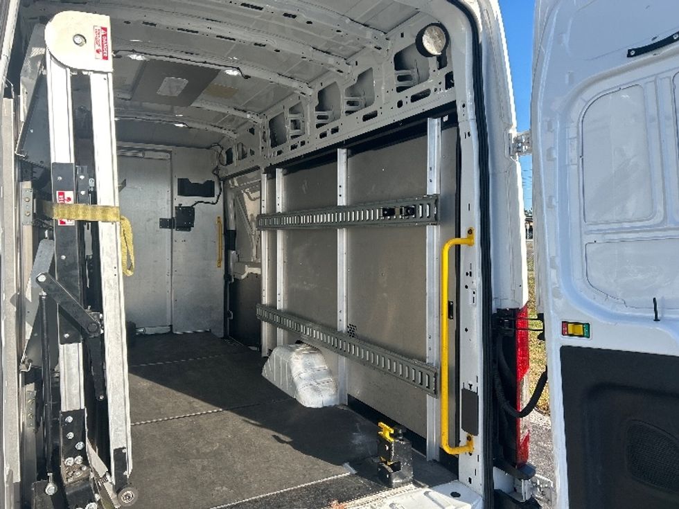 Cargo Van (Panel Van)-Light and Medium Duty Trucks-Ford-2020-Transit 350-Apopka-FL-41,167\n\t\tmiles-$ 39,500 - Image 12