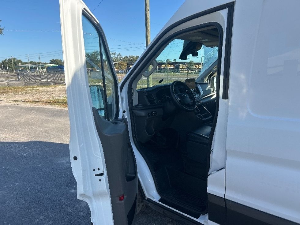 Cargo Van (Panel Van)-Light and Medium Duty Trucks-Ford-2020-Transit 350-Apopka-FL-41,167\n\t\tmiles-$ 39,500 - Image 16