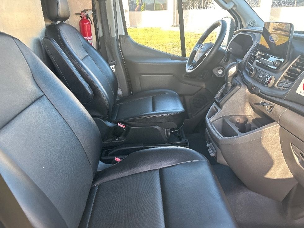 Cargo Van (Panel Van)-Light and Medium Duty Trucks-Ford-2020-Transit 350-Apopka-FL-41,167\n\t\tmiles-$ 39,500 - Image 22