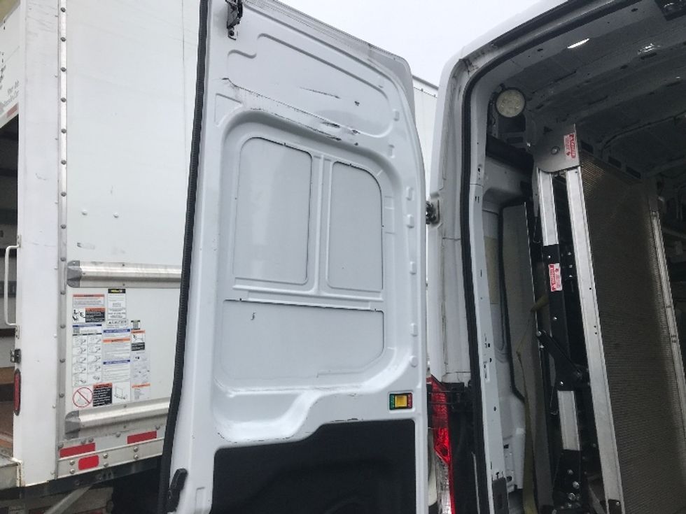 Cargo Van (Panel Van)-Light and Medium Duty Trucks-Ford-2020-Transit 350-Bensalem-PA-57,098\n\t\tmiles-$ 39,000 - Image 25