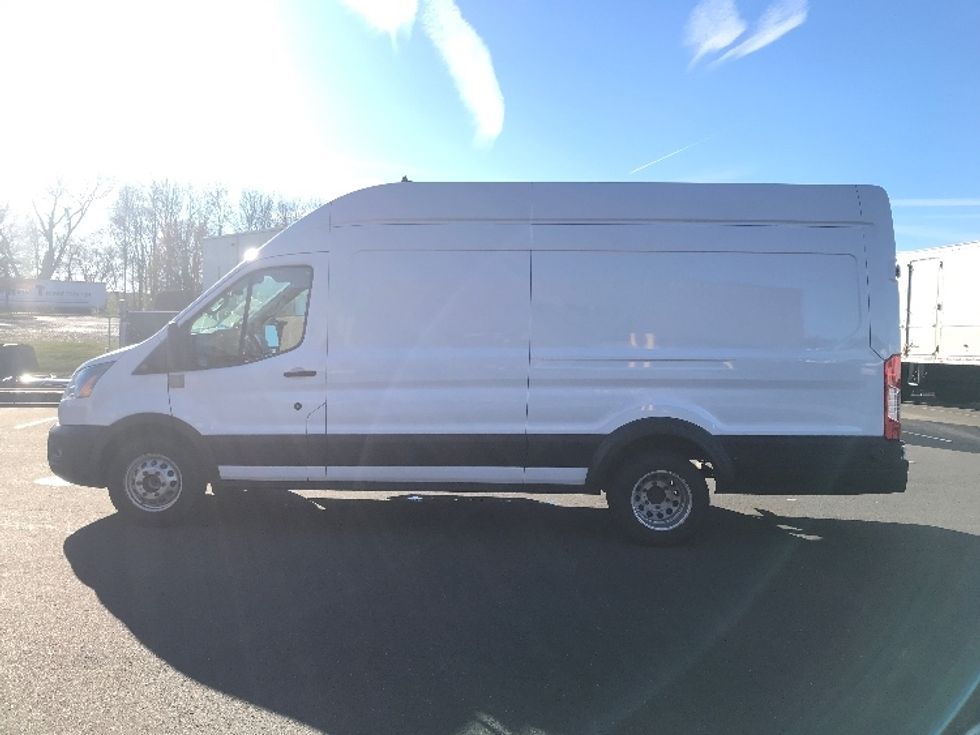 Cargo Van (Panel Van)-Light and Medium Duty Trucks-Ford-2020-Transit 350-Bensalem-PA-57,098\n\t\tmiles-$ 39,000 - Image 4
