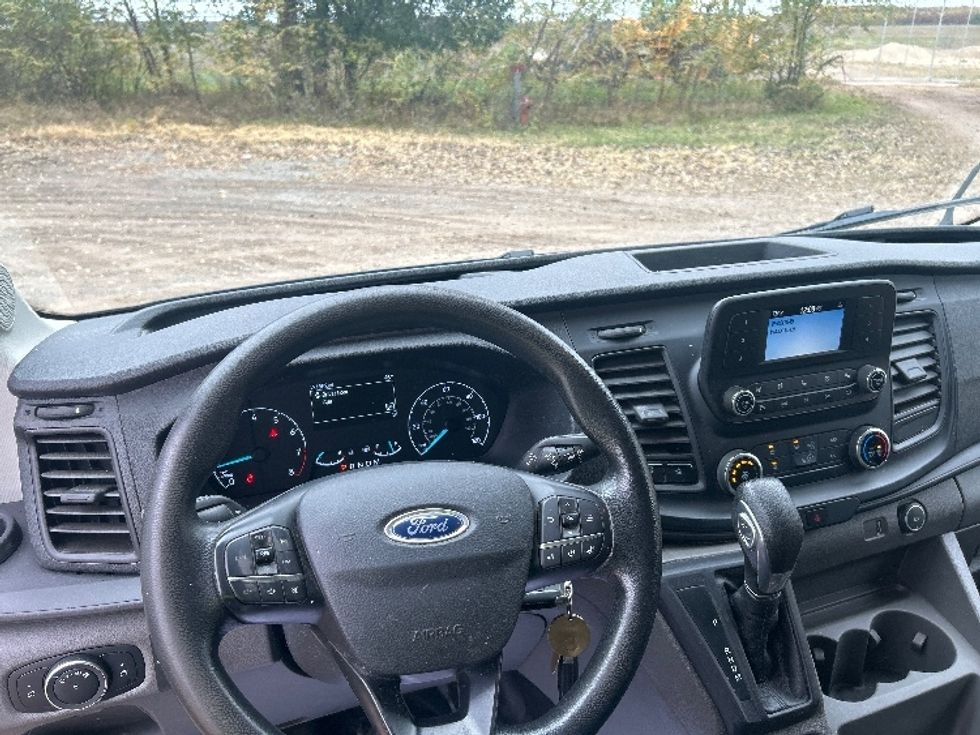 Cargo Van (Panel Van)-Light and Medium Duty Trucks-Ford-2020-Transit 350-Brooklyn Park-MN-121,563\n\t\tmiles-$ 27,250 - Image 17