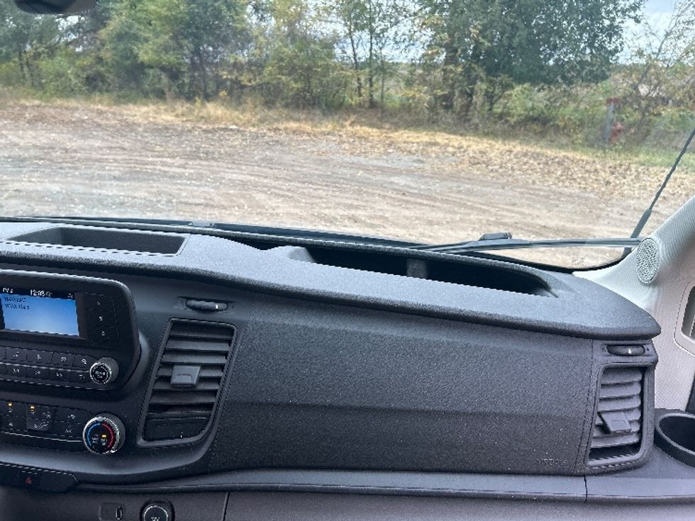 Cargo Van (Panel Van)-Light and Medium Duty Trucks-Ford-2020-Transit 350-Brooklyn Park-MN-121,563\n\t\tmiles-$ 27,250 - Image 21