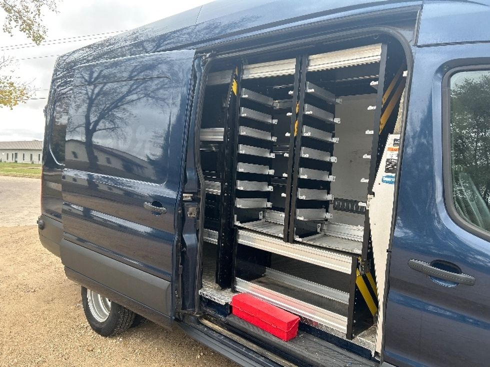 Cargo Van (Panel Van)-Light and Medium Duty Trucks-Ford-2020-Transit 350-Brooklyn Park-MN-121,563\n\t\tmiles-$ 27,250 - Image 25