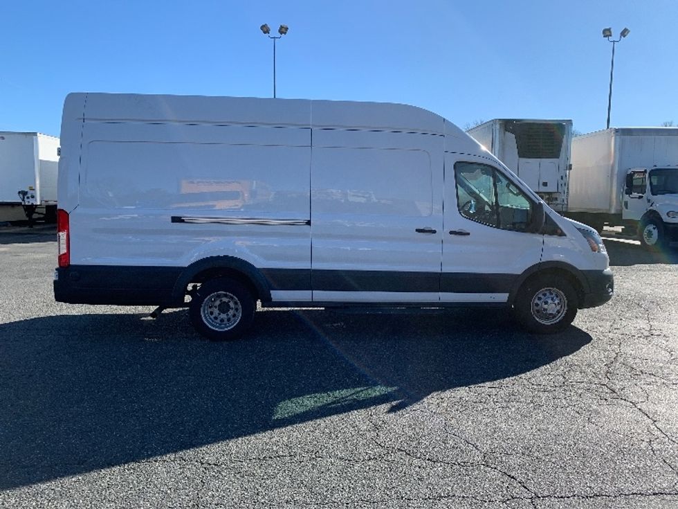 Cargo Van (Panel Van)-Light and Medium Duty Trucks-Ford-2020-Transit 350-Charlotte-NC-30,084\n\t\tmiles-$ 41,250 - Image 13