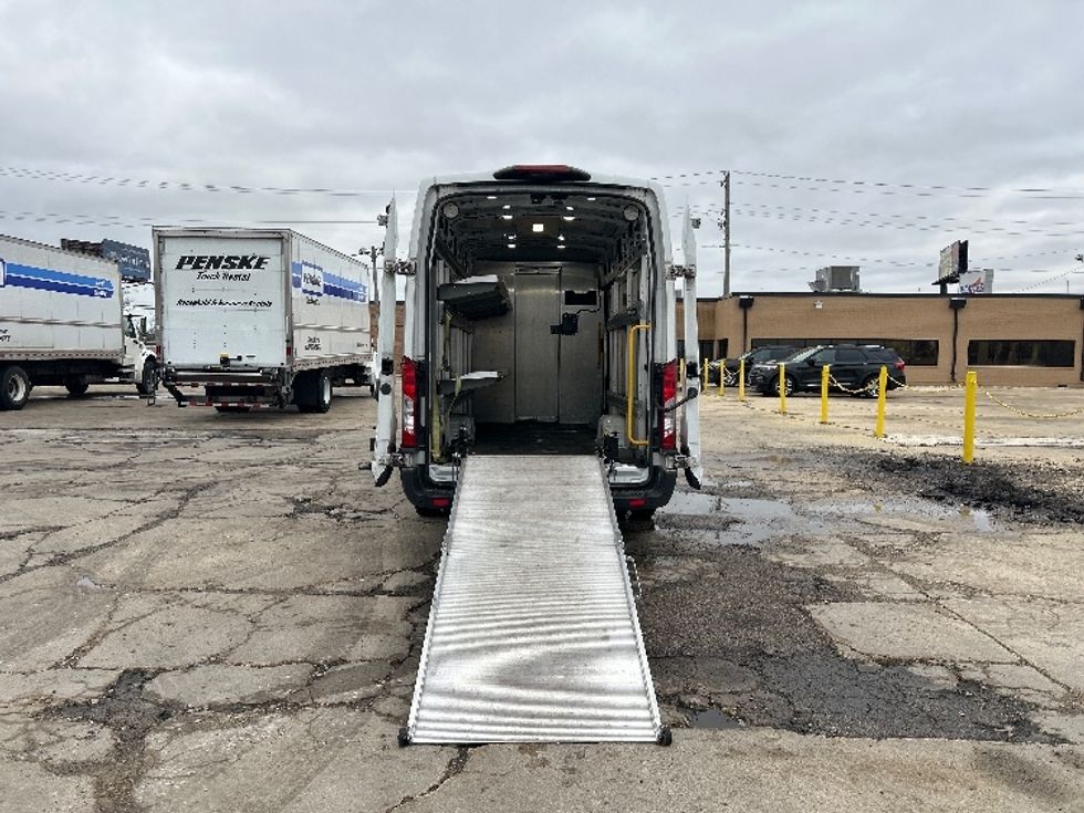 Cargo Van (Panel Van)-Light and Medium Duty Trucks-Ford-2020-Transit 350-Chicago (Melrose Park)-IL-24,951\n\t\tmiles-$ 42,500 - Image 8