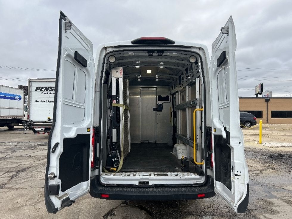 Cargo Van (Panel Van)-Light and Medium Duty Trucks-Ford-2020-Transit 350-Chicago (Melrose Park)-IL-24,951\n\t\tmiles-$ 42,500 - Image 7