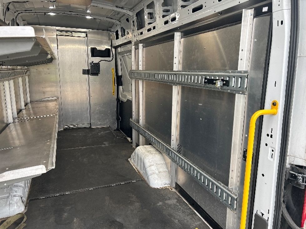 Cargo Van (Panel Van)-Light and Medium Duty Trucks-Ford-2020-Transit 350-Chicago (Melrose Park)-IL-24,951\n\t\tmiles-$ 42,500 - Image 11