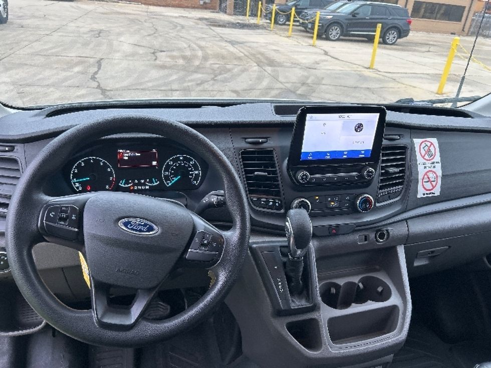 Cargo Van (Panel Van)-Light and Medium Duty Trucks-Ford-2020-Transit 350-Chicago (Melrose Park)-IL-24,951\n\t\tmiles-$ 42,500 - Image 16