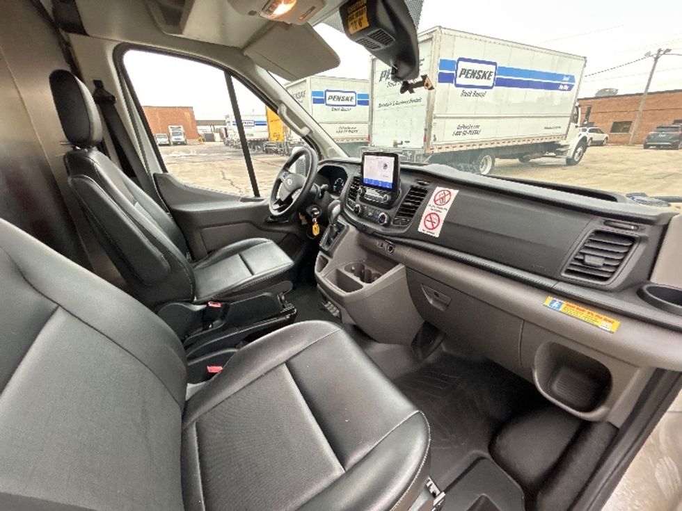 Cargo Van (Panel Van)-Light and Medium Duty Trucks-Ford-2020-Transit 350-Chicago (Melrose Park)-IL-24,951\n\t\tmiles-$ 42,500 - Image 20