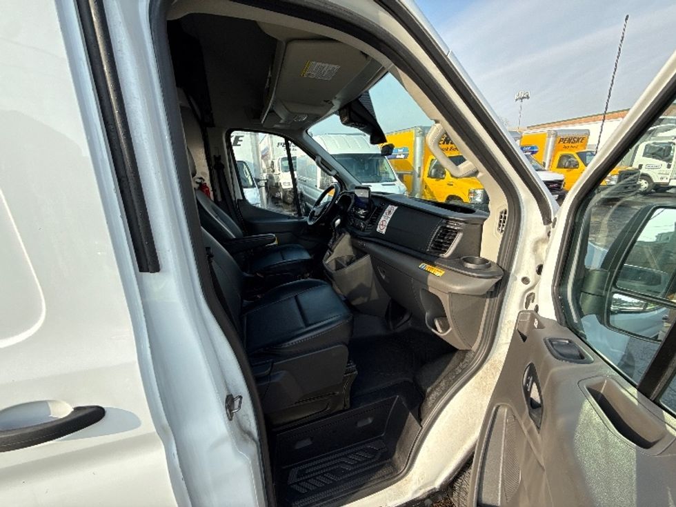 Cargo Van (Panel Van)-Light and Medium Duty Trucks-Ford-2020-Transit 350-Chicago (Melrose Park)-IL-40,895\n\t\tmiles-$ 39,000 - Image 18