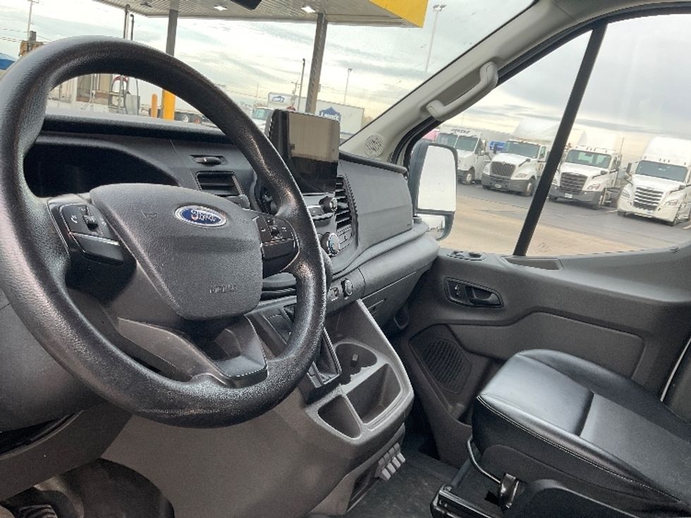 Cargo Van (Panel Van)-Light and Medium Duty Trucks-Ford-2020-Transit 350-Chicago (Melrose Park)-IL-46,241\n\t\tmiles-$ 41,000 - Image 15