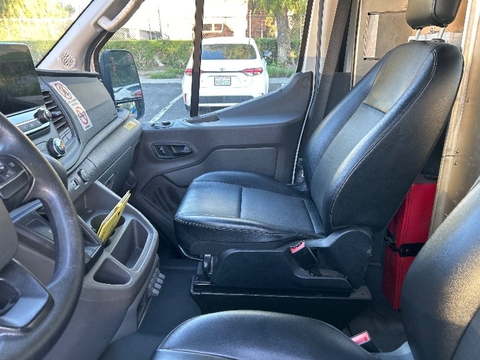 Cargo Van (Panel Van)-Light and Medium Duty Trucks-Ford-2020-Transit 350-City Of Industry-CA-103,202\n\t\tmiles-$ 36,000 - Image 19