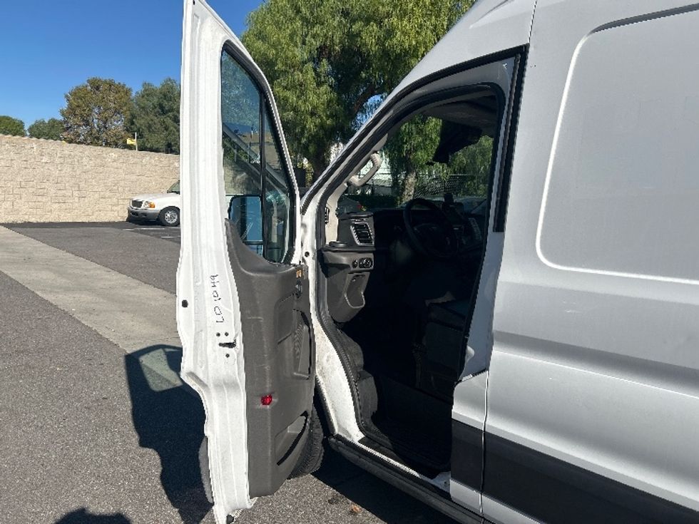 Cargo Van (Panel Van)-Light and Medium Duty Trucks-Ford-2020-Transit 350-City Of Industry-CA-63,867\n\t\tmiles-$ 39,500 - Image 16