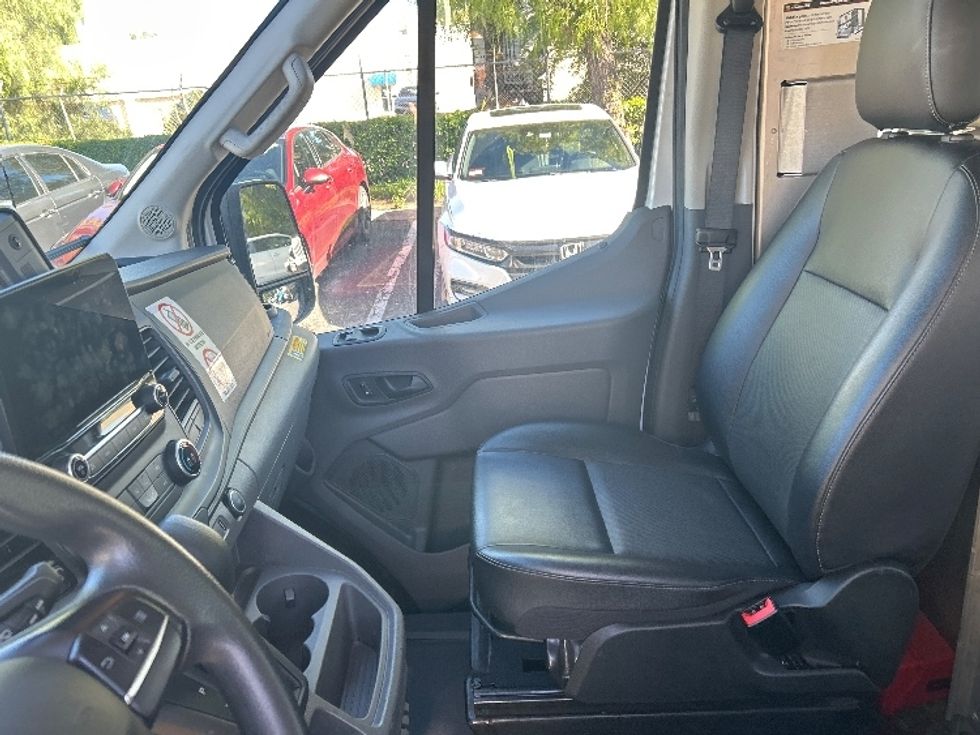 Cargo Van (Panel Van)-Light and Medium Duty Trucks-Ford-2020-Transit 350-City Of Industry-CA-63,867\n\t\tmiles-$ 39,500 - Image 19