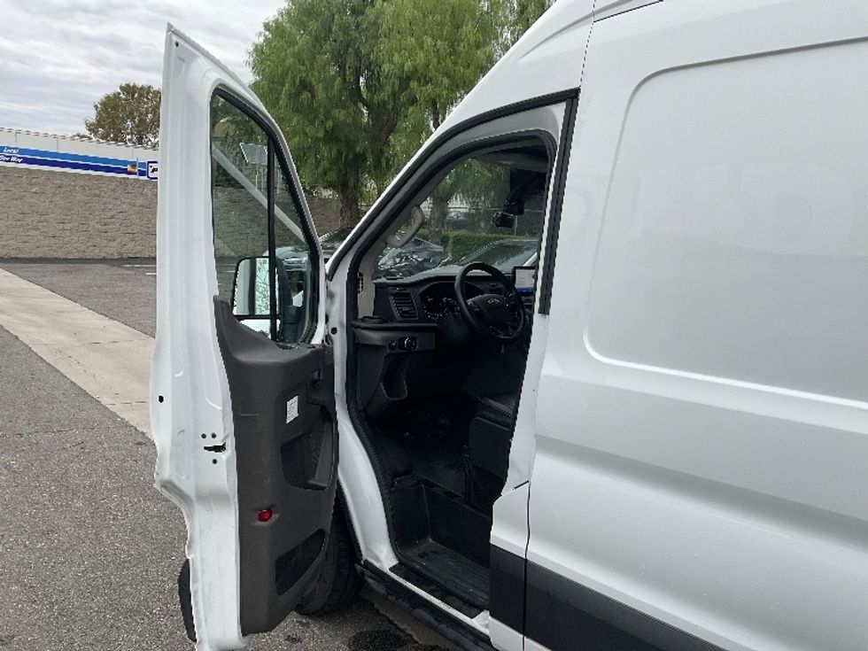 Cargo Van (Panel Van)-Light and Medium Duty Trucks-Ford-2020-Transit 350-City Of Industry-CA-87,206\n\t\tmiles-$ 37,000 - Image 16