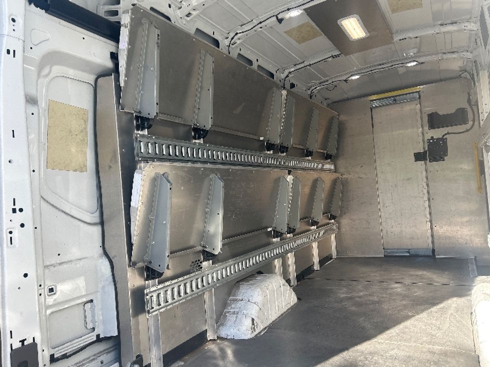 Cargo Van (Panel Van)-Light and Medium Duty Trucks-Ford-2020-Transit 350-City Of Industry-CA-87,663\n\t\tmiles-$ 37,250 - Image 11