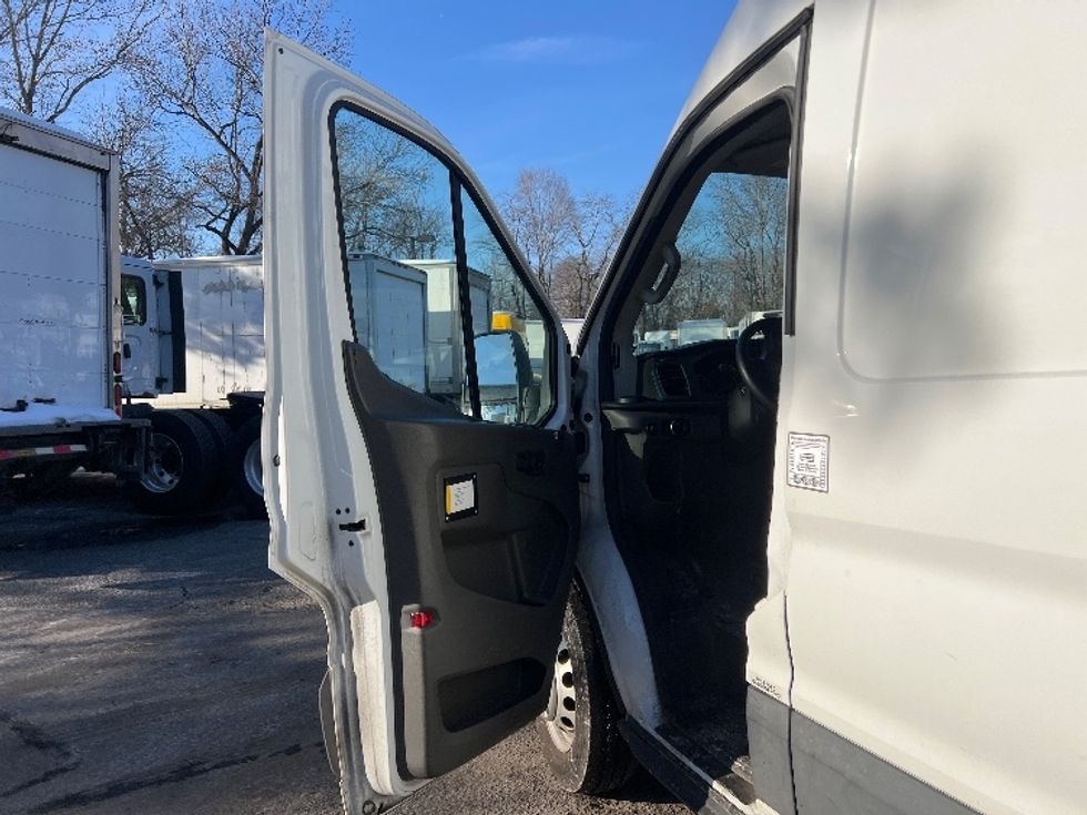 Cargo Van (Panel Van)-Light and Medium Duty Trucks-Ford-2020-Transit 350-Cranbury-NJ-65,846\n\t\tmiles-$ 35,750 - Image 14
