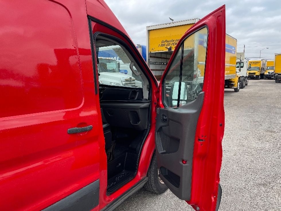 Cargo Van (Panel Van)-Light and Medium Duty Trucks-Ford-2020-Transit 350-Dallas-TX-110,661\n\t\tmiles-$ 29,250 - Image 19