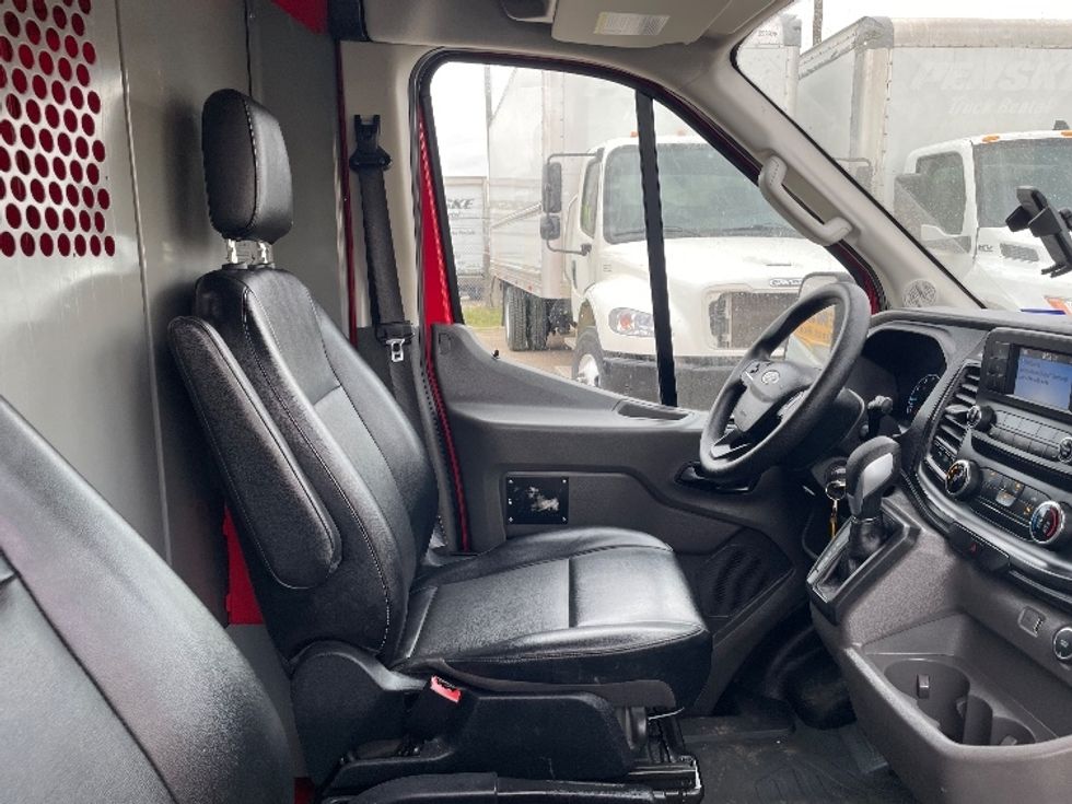 Cargo Van (Panel Van)-Light and Medium Duty Trucks-Ford-2020-Transit 350-Dallas-TX-110,661\n\t\tmiles-$ 29,250 - Image 21