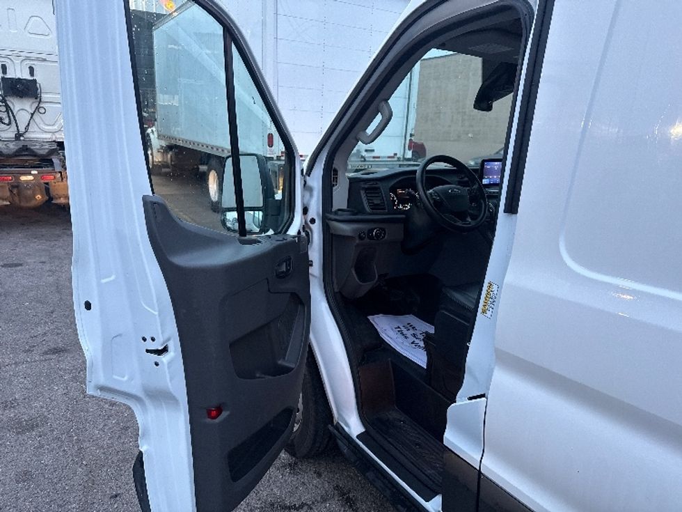 Cargo Van (Panel Van)-Light and Medium Duty Trucks-Ford-2020-Transit 350-Dallas-TX-39,148\n\t\tmiles-$ 41,250 - Image 15