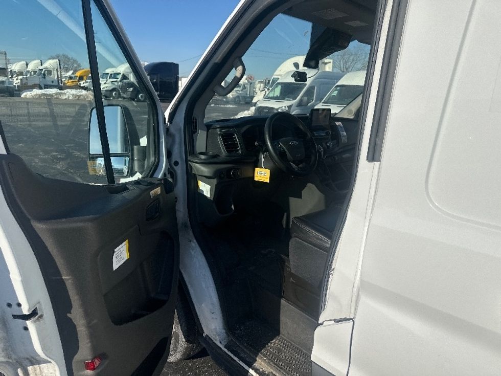 Cargo Van (Panel Van)-Light and Medium Duty Trucks-Ford-2020-Transit 350-East Chicago-IN-32,160\n\t\tmiles-$ 38,500 - Image 13