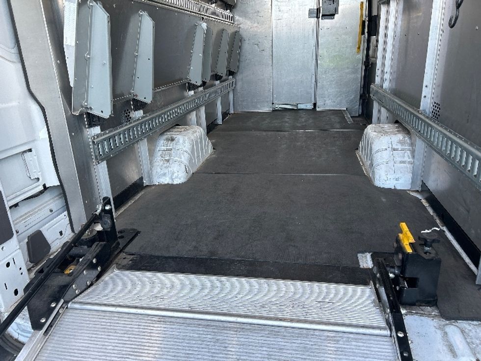 Cargo Van (Panel Van)-Light and Medium Duty Trucks-Ford-2020-Transit 350-Fontana-CA-39,084\n\t\tmiles-$ 39,750 - Image 10