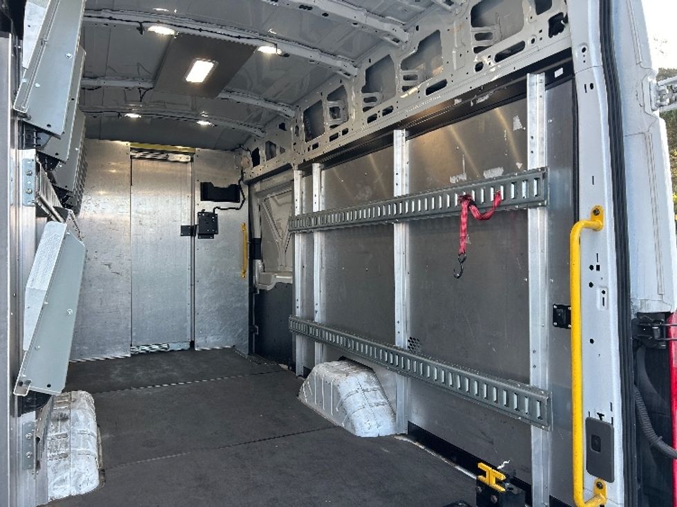 Cargo Van (Panel Van)-Light and Medium Duty Trucks-Ford-2020-Transit 350-Fontana-CA-39,084\n\t\tmiles-$ 39,750 - Image 12