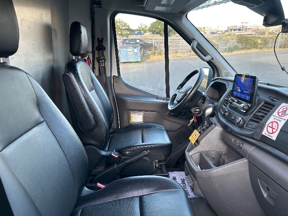 Cargo Van (Panel Van)-Light and Medium Duty Trucks-Ford-2020-Transit 350-Fontana-CA-39,084\n\t\tmiles-$ 39,750 - Image 22