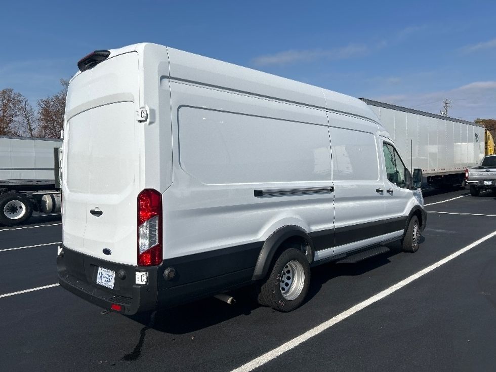 Cargo Van (Panel Van)-Light and Medium Duty Trucks-Ford-2020-Transit 350-Greensboro-NC-62,062\n\t\tmiles-$ 37,000 - Image 13