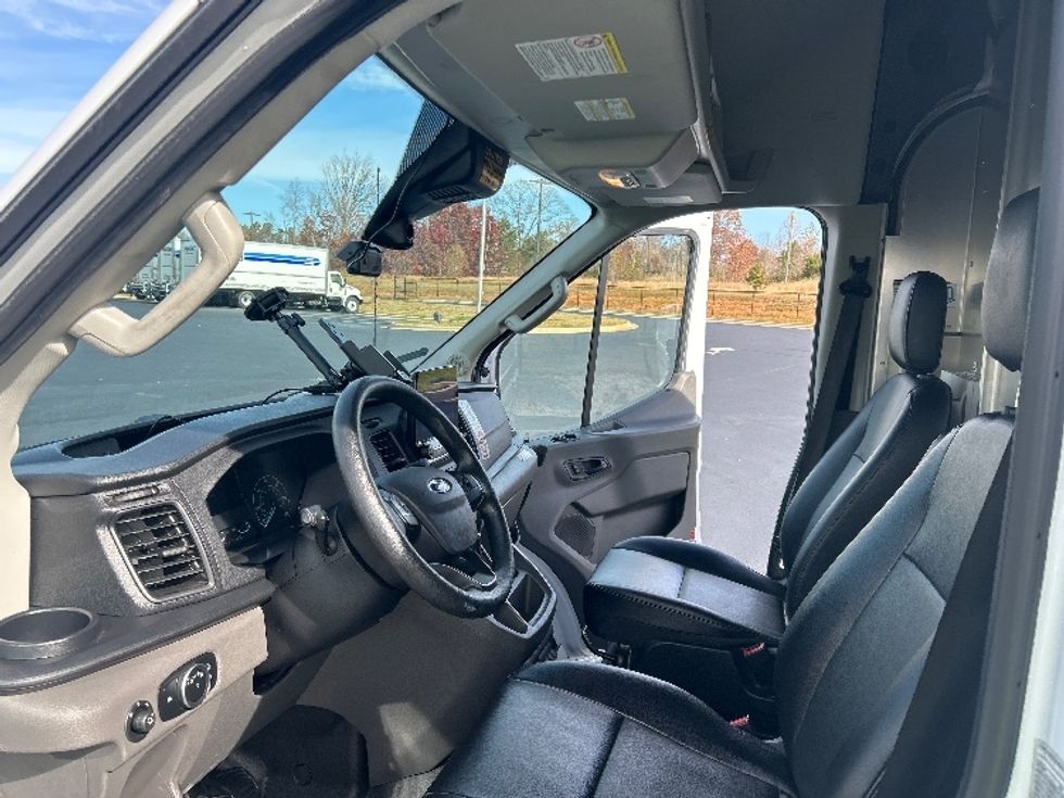 Cargo Van (Panel Van)-Light and Medium Duty Trucks-Ford-2020-Transit 350-Greensboro-NC-62,062\n\t\tmiles-$ 37,000 - Image 18