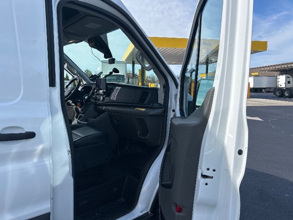 Cargo Van (Panel Van)-Light and Medium Duty Trucks-Ford-2020-Transit 350-Greensboro-NC-62,062\n\t\tmiles-$ 37,000 - Image 19