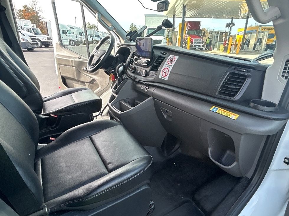 Cargo Van (Panel Van)-Light and Medium Duty Trucks-Ford-2020-Transit 350-Greensboro-NC-62,062\n\t\tmiles-$ 37,000 - Image 20