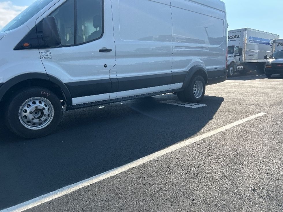 Cargo Van (Panel Van)-Light and Medium Duty Trucks-Ford-2020-Transit 350-Greensboro-NC-62,062\n\t\tmiles-$ 37,000 - Image 5