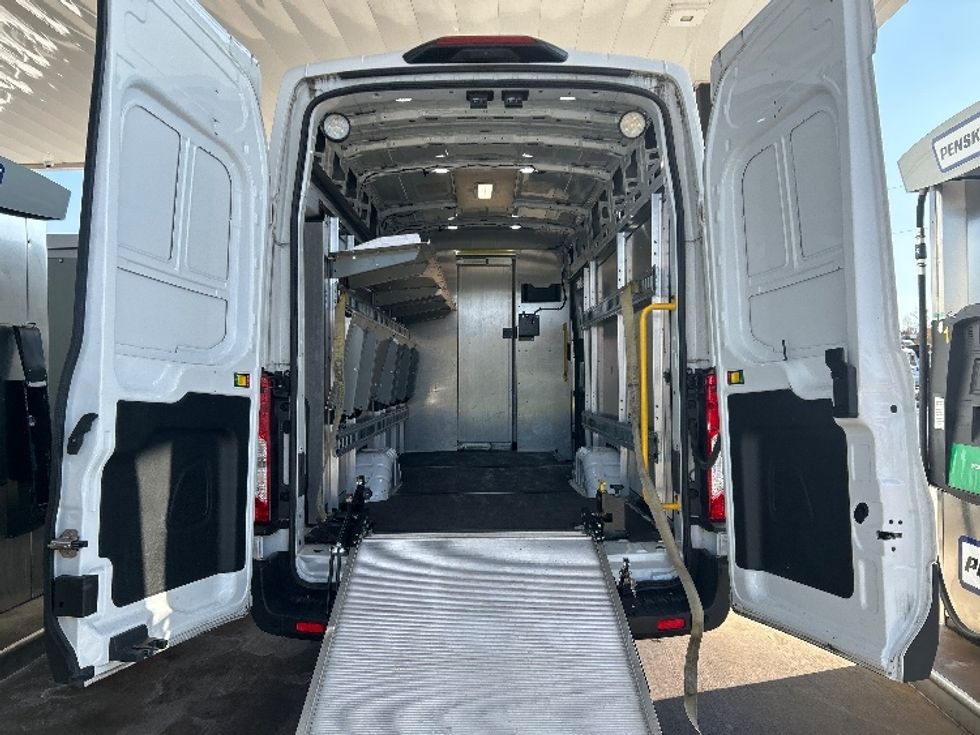 Cargo Van (Panel Van)-Light and Medium Duty Trucks-Ford-2020-Transit 350-Greensboro-NC-62,062\n\t\tmiles-$ 37,000 - Image 8