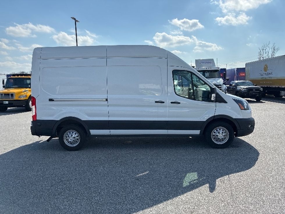 Cargo Van (Panel Van)-Light and Medium Duty Trucks-Ford-2020-Transit 350-Greenville-SC-57,246\n\t\tmiles-$ 35,500 - Image 15